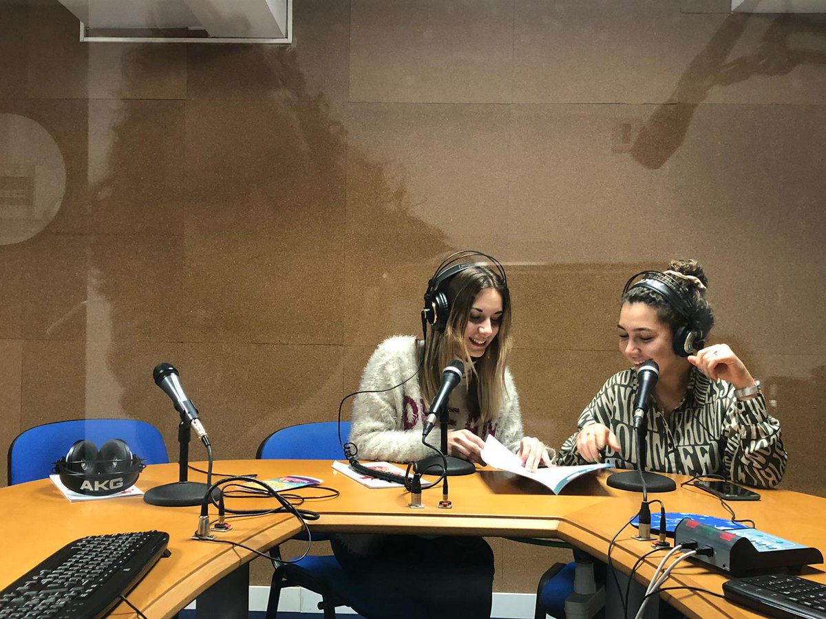 EnterateCipaj's tweet photo. Estudiamos 2° de Periodismo 🎙️ en @unizar y tenemos muchas ganas de ofreceros cada semana contenido interesante y atractivo. Para vosotros, sí. Los jóvenes. ¿Nos acompañáis en esta aventura? ¡Seguidnos de cerca en redes! 📳 https://t.co/3YCBk0J1Gd