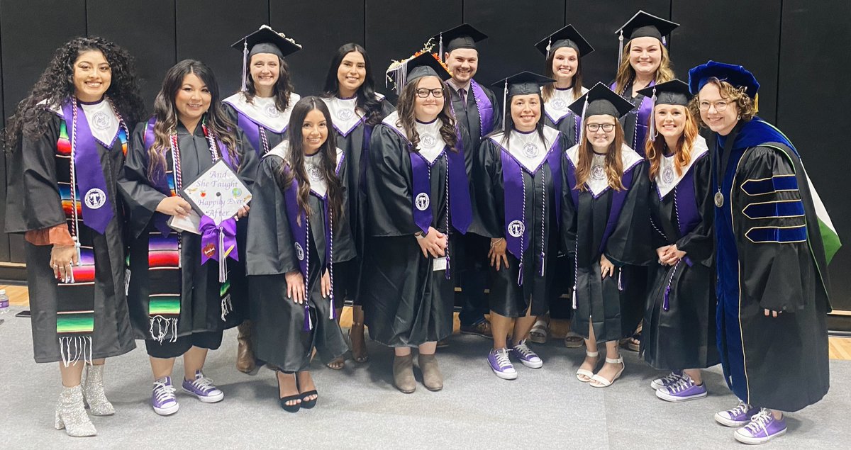 fwteachered's tweet photo. Congratulations to the newest Tarleton alumni! 🎓

📸: Cohort 20 from Tarleton Fort Worth’s Teacher Education Program. Public schools just got a lot better! 💜

#IAmTarletonFW #TexanTeachers #BleedPurple https://t.co/B115MR3o3I