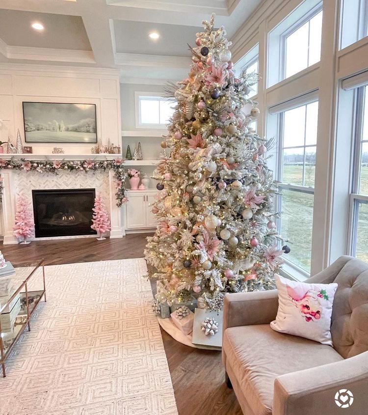 DLittleB1TCH's tweet photo. ⠀⠀            ⠀       
                             #FDchristmasTree
 ⠀⠀           
@ʀᴇᴀʟᴋɪᴍɪ https://t.co/4iXF0YOdFK