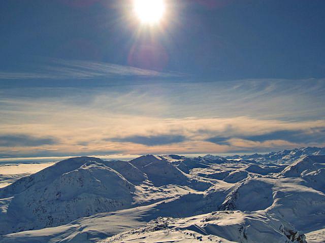 TravelMacedoni1's tweet photo. What you need to know when hiking to Titov Vrv https://t.co/wtWeCXsXHx #macedonia #sport https://t.co/MNg0XxhPvc