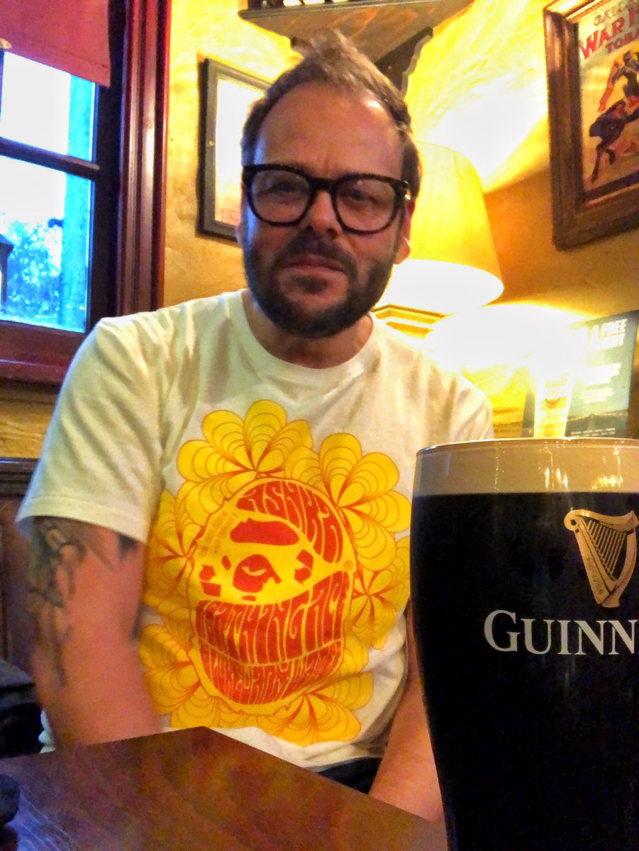 WelshLib_Dublin's tweet photo. Doing the post film pint thing that you do when youโre on ya Xmas holibobs!! #pints #dublin #pubsofdublin https://t.co/envfQftIFP