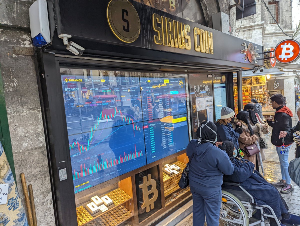 jiaming_de's tweet photo. Came to turkey on Monday got 15 Turkish lira for 1 Euro, 16 lira on Tuesday, today 17 lira, how crazy is that. Bitcoin shops are everywhere like common money exchange. Welcome to the new era, welcome to the future. https://t.co/ZLEGAsMehy