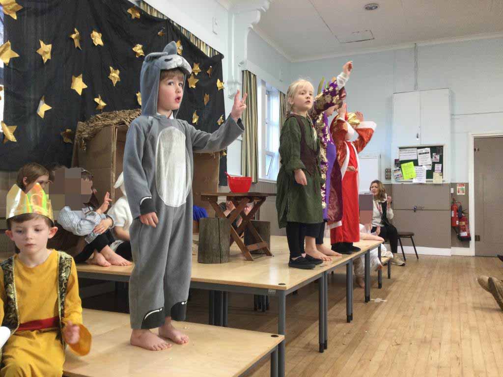 Dunton_school's tweet photo. Class One's Nativity was fabulous! Thank you to all involved. https://t.co/gTTjeA26Du