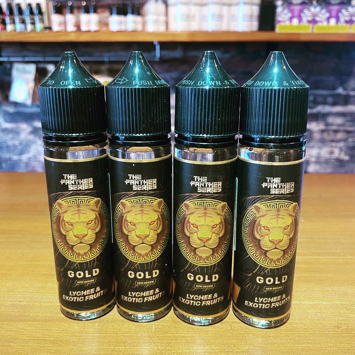 VAPEMARCHE's tweet photo. ✨新入荷✨
Panther Gold panther 60ml

英国リキッドブランド
GoldPanther(ゴールドパンサー)はライチを主体としたマンゴーとグァバのエキゾチックフルーツのフレーバーです🤤

Web
https://t.co/0jLrsK4QZl
#vapemarche  #vape  #電子タバコ #電子タバコ専門店 #ベイプ #禁煙 #爆煙 #苫小牧 #北海道 https://t.co/g6Q5q4SybW