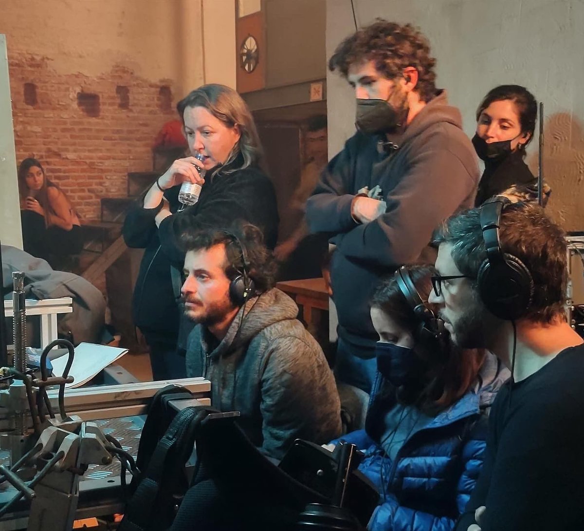 _mayteortega_'s tweet image. Nuestro @javierpereira ha terminado de dirigir su primer corto #Suelta 🤗 Estamos muy orgullosas de todo el trabajo que ha hecho y de que haya querido rodearse de un equipo compuesto, entre otros muchos, por nuestro @josemilann_ 😍