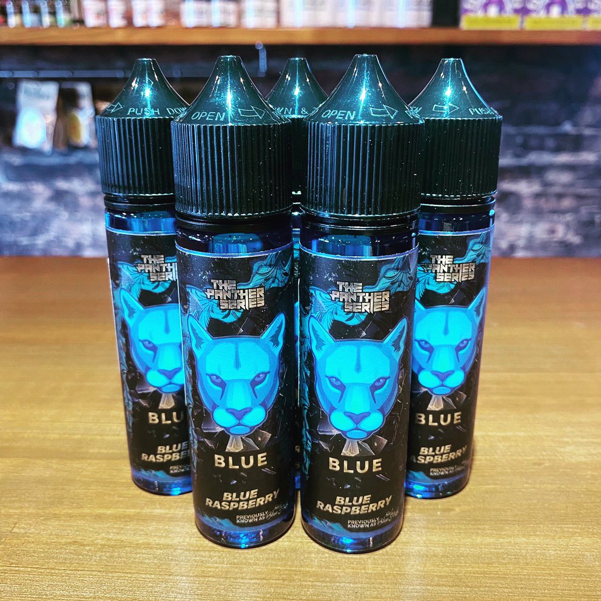 VAPEMARCHE's tweet photo. 新入荷💙
Panther Blue panther 60ml

英国リキッド
Dr.VapesのPanther series

BluePantherはブルーラズベリーの酸味と甘さが感じられる爽やかなフレーバーとなっています🫐✨

Web
https://t.co/0jLrsK4QZl
#vapemarche  #vape  #電子タバコ #電子タバコ専門店 #ベイプ #禁煙 #爆煙 #苫小牧 #北海道 https://t.co/8r5bKfbaQH