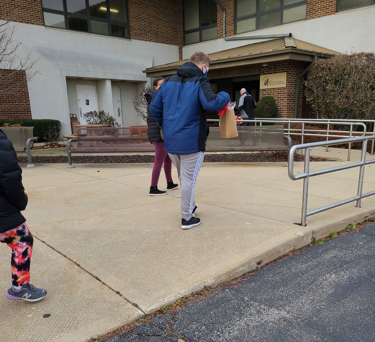 D88Transition's tweet photo. Sharing our gratitude and spreading holiday cheer!! @AddisonPolice @AddisonTrailHS @Nedsra https://t.co/Q83BT12xIx
