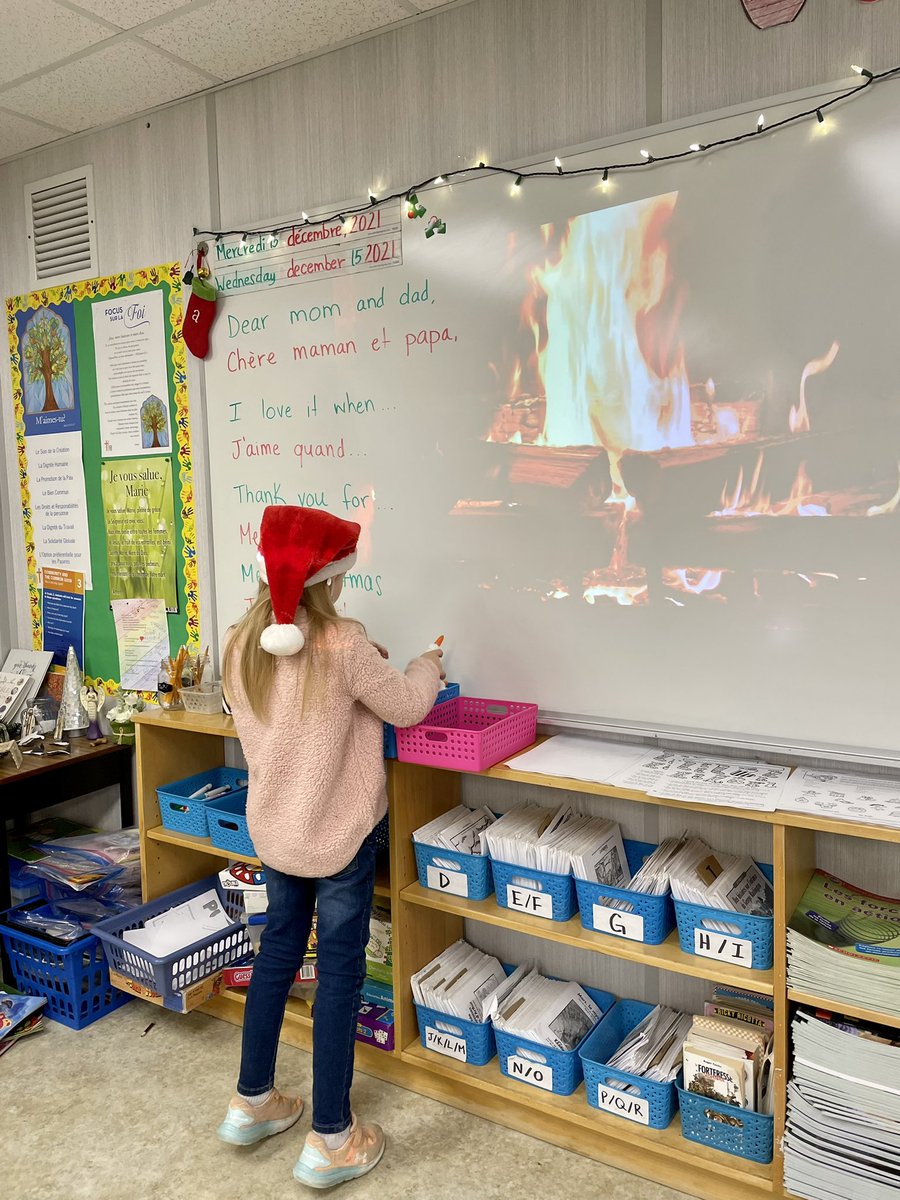 Grade3EFI's tweet photo. My little elves yesterday busy making their Christmas cards 🥰@StCofA_HCDSB https://t.co/o9VRvirYQx