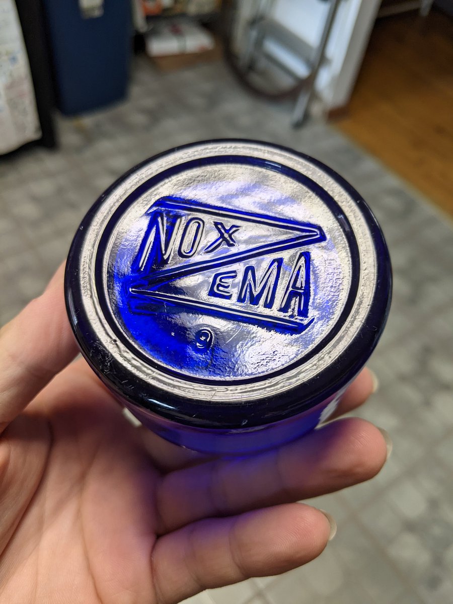 DaniKramer14's tweet photo. Cobalt Noxzema jar https://t.co/SMG7Gfh6O1