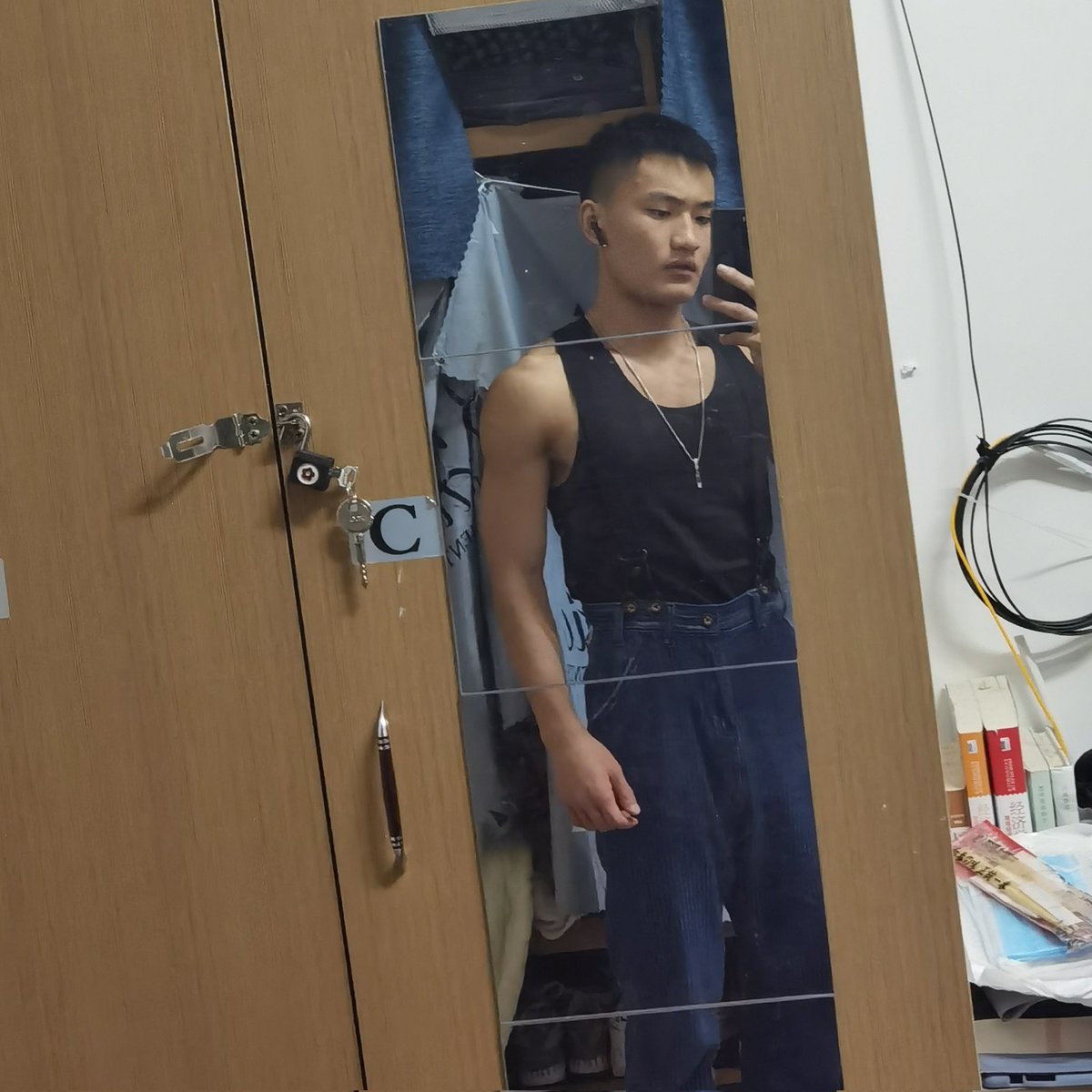 jixiangchen3's tweet photo. #新头像 https://t.co/JIk7WFiTnx