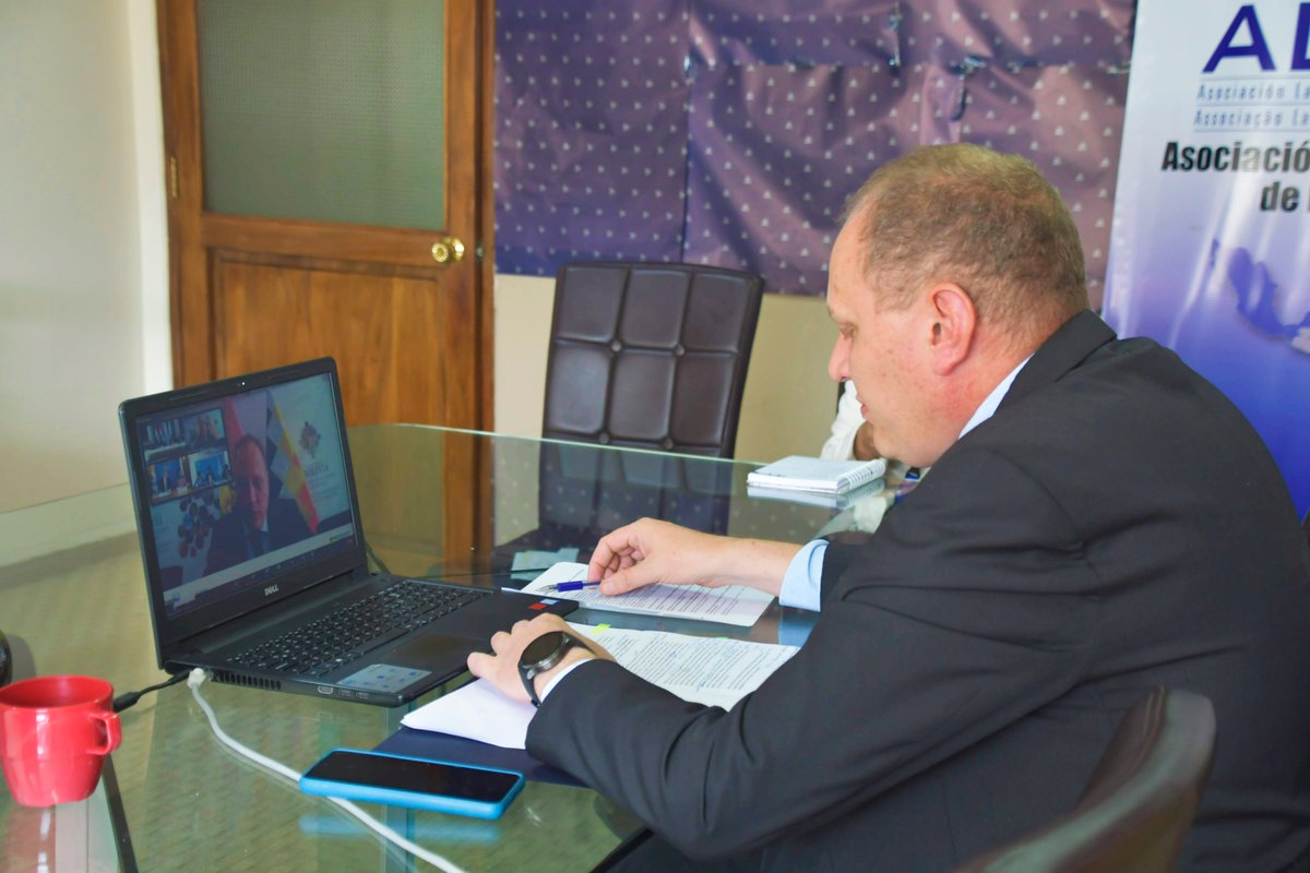 Durante la reunión del <a href="/mercosur/">MERCOSUR</a>, el viceministro <a href="/BBlancoF/">Benjamin Blanco</a> expresó la vocación integracionista de Bolivia y su voluntad de pertenecer a este organismo como miembro pleno, para continuar el desarrollo económico, comercial y social, como desde hace 25 años como estado asociado.