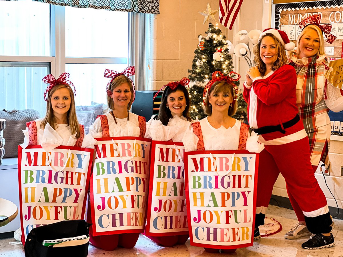 Day 14: Holiday Costume Competition <a href="/VHCahabaHeights/">VH CahabaHeights</a> 🎉🎉🎉