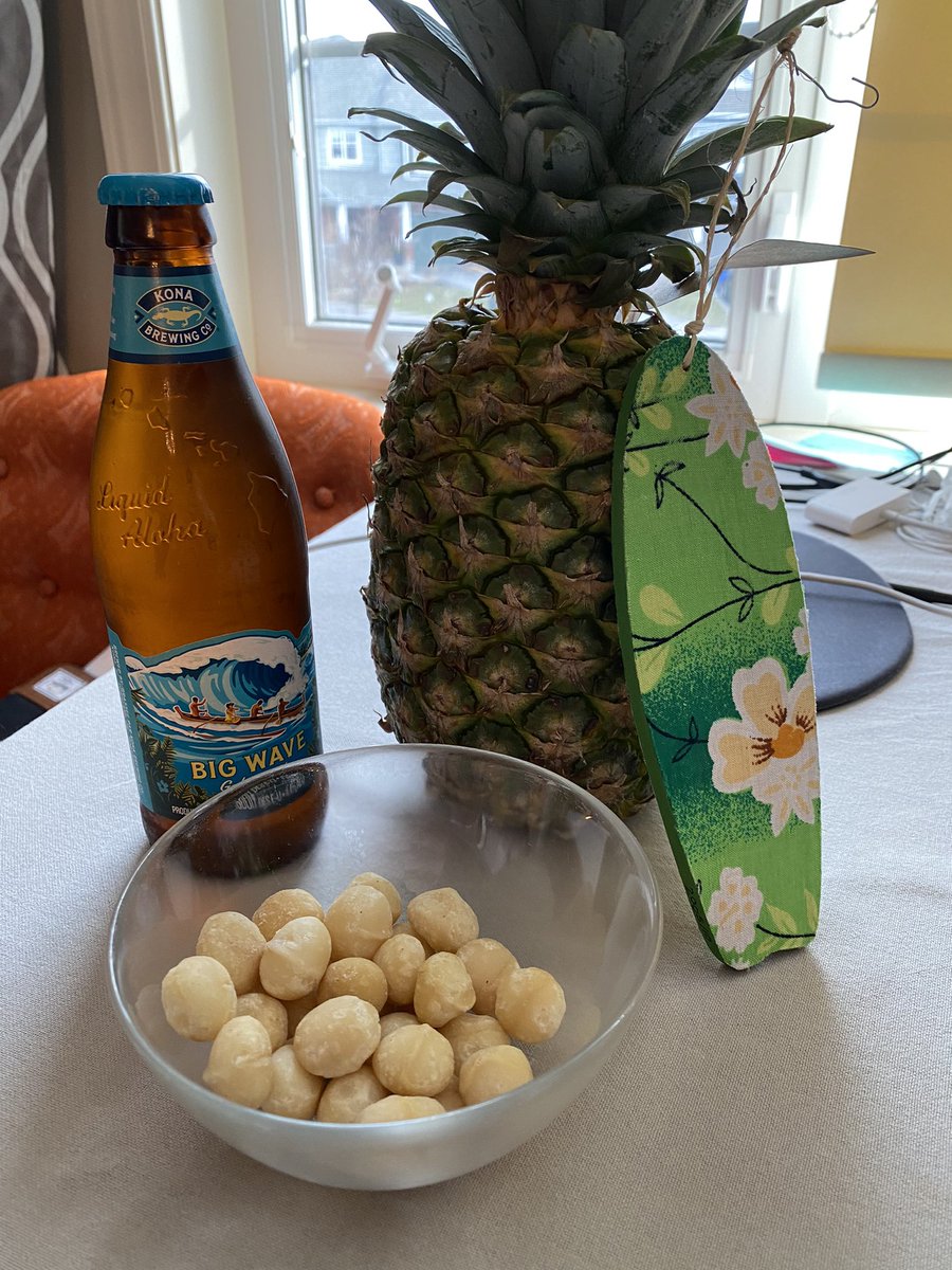 r_oleschuk's tweet photo. Virtual Pacifichem starting today.Trying to get into the Hawaiian vibe with some island essentials for my presentation and session chairing duties this afternoon. #Pacifichem2021 #missinghawaii https://t.co/9LpapMkAAc
