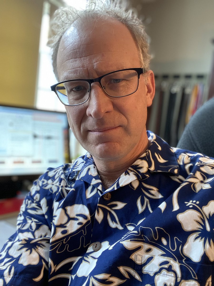 r_oleschuk's tweet photo. Virtual Pacifichem starting today.Trying to get into the Hawaiian vibe with some island essentials for my presentation and session chairing duties this afternoon. #Pacifichem2021 #missinghawaii https://t.co/9LpapMkAAc