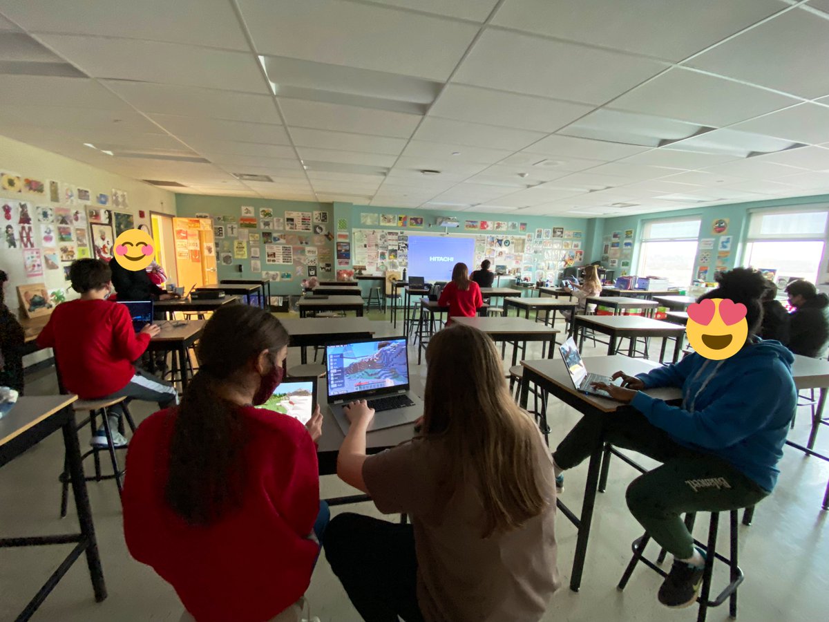 MmeMaiorino's tweet photo. C created a Christmas @Minecraft EDU for his peers to play 🎄🛤 Ss in 7/8 got to sign-up and play at lunch today as a part of our spirit week activities #ocsbBeCommunity #LeverageDigital @StFXOCSB https://t.co/7OEGMouTYz