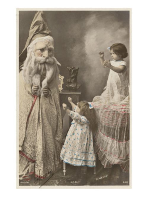 chronetranges's tweet image. Problème de proportions très perturbant...
#creepychristmas #BadSanta 
#paranormal #podcast