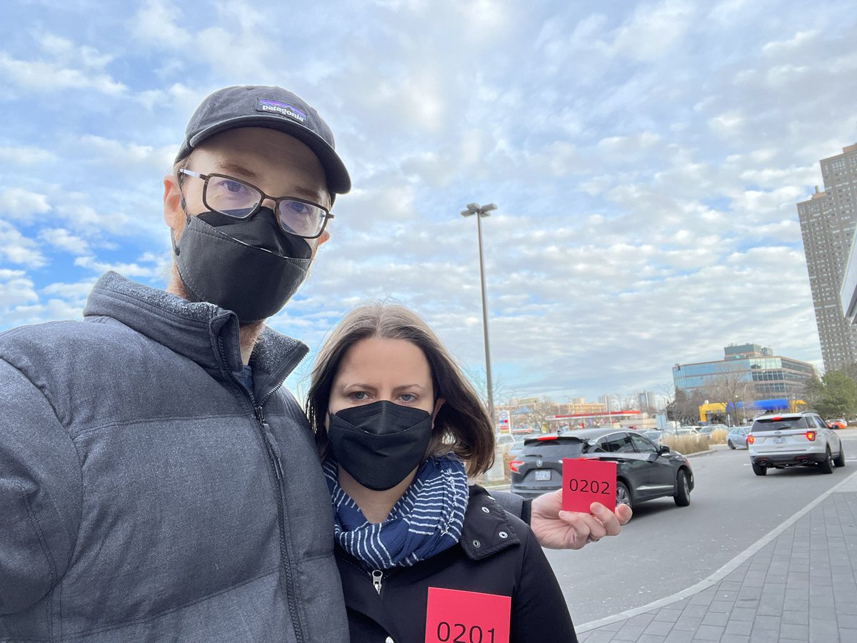 Boosted! Thank you to <a href="/MGHToronto/">Michael Garron Hospital</a> for operating the vaccine clinic, and to <a href="/VaxHuntersCan/">Vaccine Hunters Canada</a> for the tip!