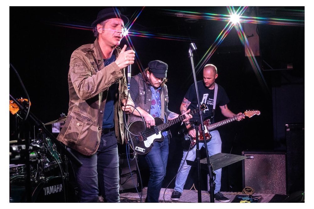 talonsofspring's tweet photo. 📸 @emilybodley Thanks to Emily for these fantastic pics! PRO. And thanks again to @suntikistudios for having us!! #portland #mainemusic #indierock #spokenword #psychedelic #rocknroll #livemusicphotography #livemusicvenue https://t.co/pe0ah0eHre https://t.co/wURq2Tn2ko