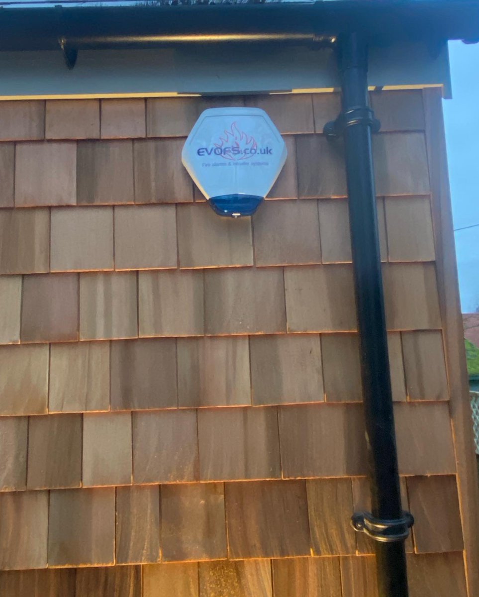 evolutionfs's tweet image. Wireless @TexecomLtd alarm fitted on a little out building. Get in contact for a quote!