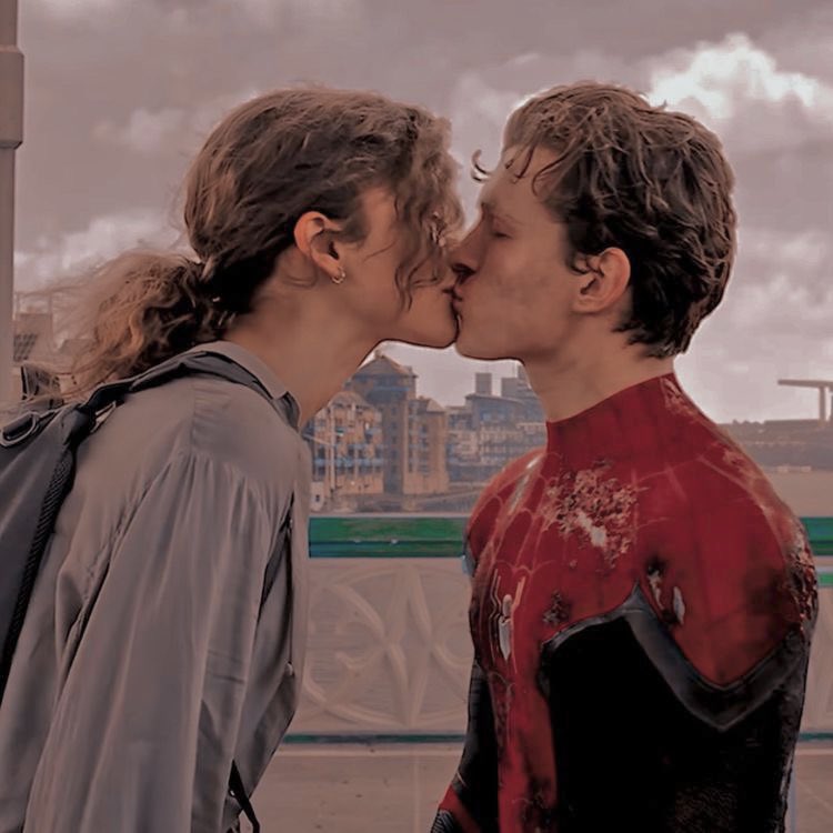 samasebedemon's tweet image. /#SpiderManNoWayHome/

    ❗️❗️❗️SPOILERS❗️❗️❗️

            🚫🚫🚫🚫🚫🚫

       ~Ты справился, Питер
        Теперь ты свободен

/#NoWayHome / #SpiderMan /