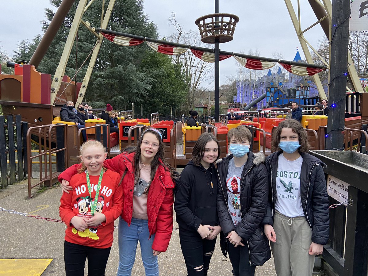 devans1612's tweet photo. What a fantastic last day of term!! Fun had by everyone at a festive Legoland. Big thanks to everyone that attended and the staff that made it happen. Merry Christmas everyone 🎄🎅@HeoldduCS @heoldduscience1 https://t.co/2Qo8Hgtktv