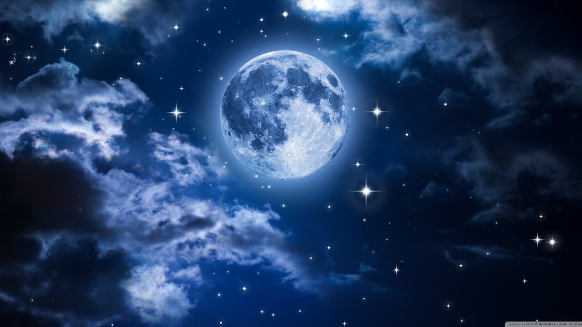 Ночное небо с луной. Аукцион луна. Луна небо дым. Ангел в небе. Аукцион небо и луна слушать.