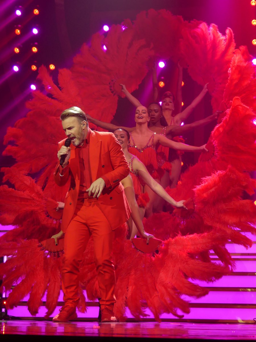 Thank you <a href="/GaryBarlow/">Gary Barlow</a> for a fab fun night in Bournemouth ❤️