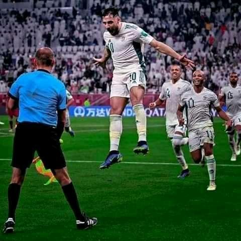 oussamabarcha10's tweet photo. @saoud_m هدفنا ونفرح على كيفنا😜💪🇩🇿😂 https://t.co/L3hLrloScc