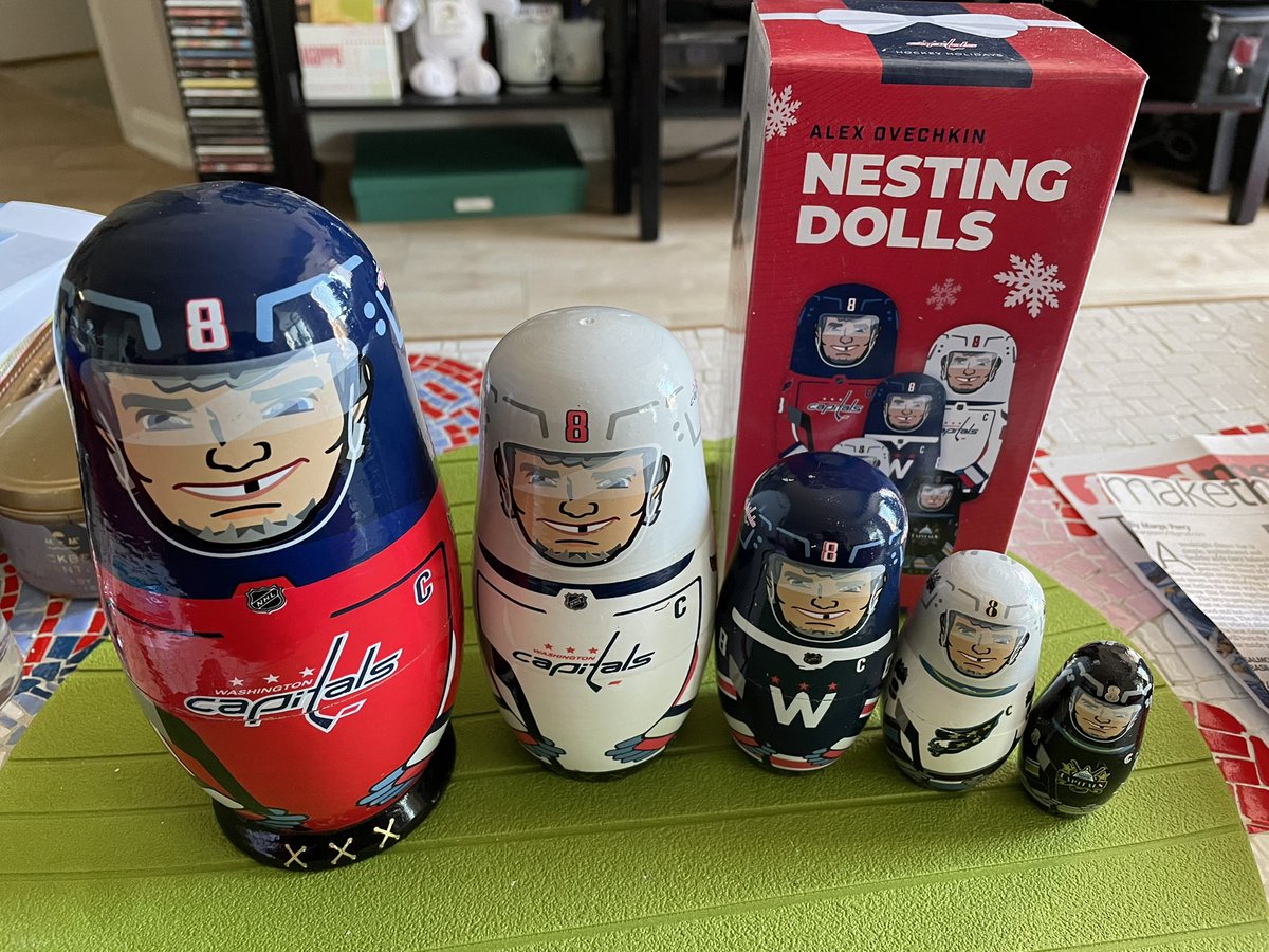 The greatest giveaway in the universe - love it <a href="/Capitals/">Washington Capitals</a> <a href="/ovi8/">Alex Ovechkin</a>