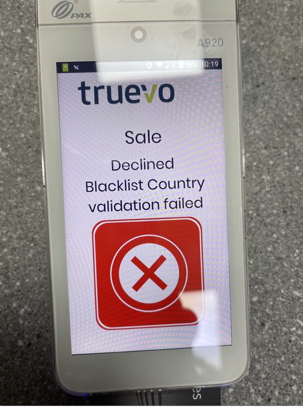 İngiltere’de Türk kredi kartı  ile ödeme yapmak isteyen Op Dr Turhan bey’in kredi kartı çalışmamış,
Açıklamada ise Türkiye kara listede diyorlarmış.
Bu görseli bizzat kendisi çekmiş.
Avrupa birliğine gireceğiz diye geldiler,düştüğümüz durum içler acısı.
Yazık
 #MilleteTeslimOlun