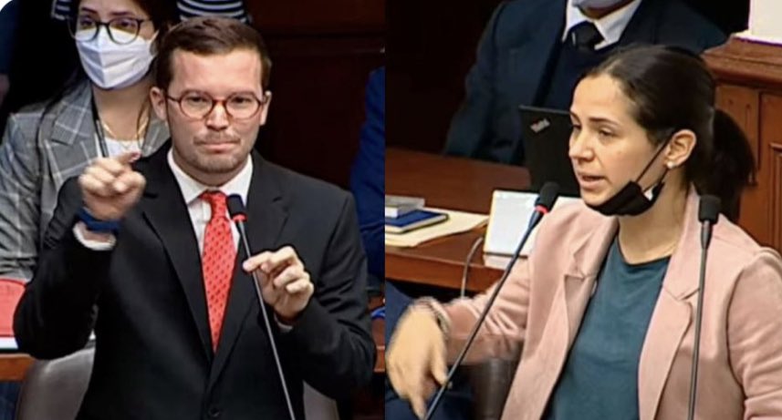 ¿Quien es MEJOR congresista?

Alejandro Cavero.      Sigrid Bazan.
        RT🔁.                      ❤️FAV.