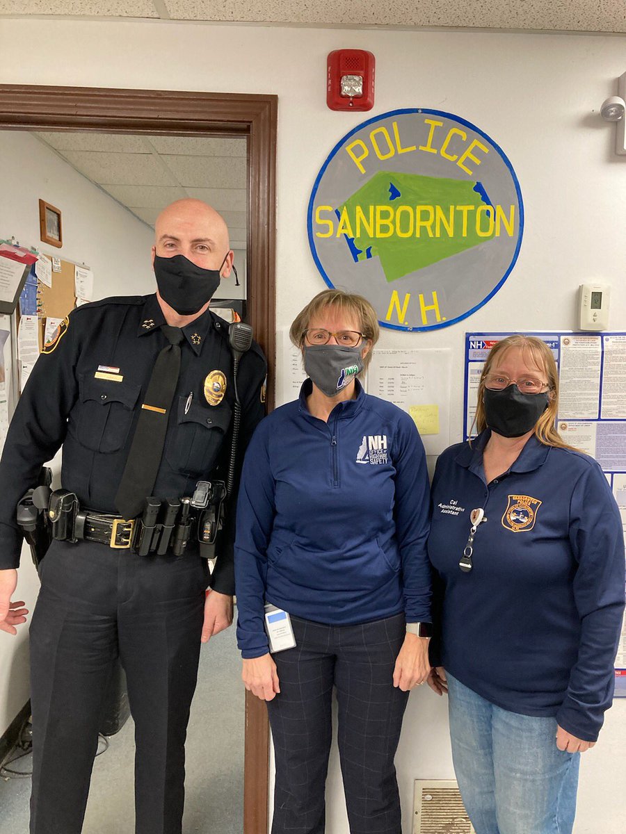 nh_ohs's tweet photo. Embarking on another day of safety training, #OHSFieldRep LuAnn stopped by #TrafficSafetyPartner Sanbornton PD with Chief Hankard and Cal DiNitto! https://t.co/eGmGdKYnoz