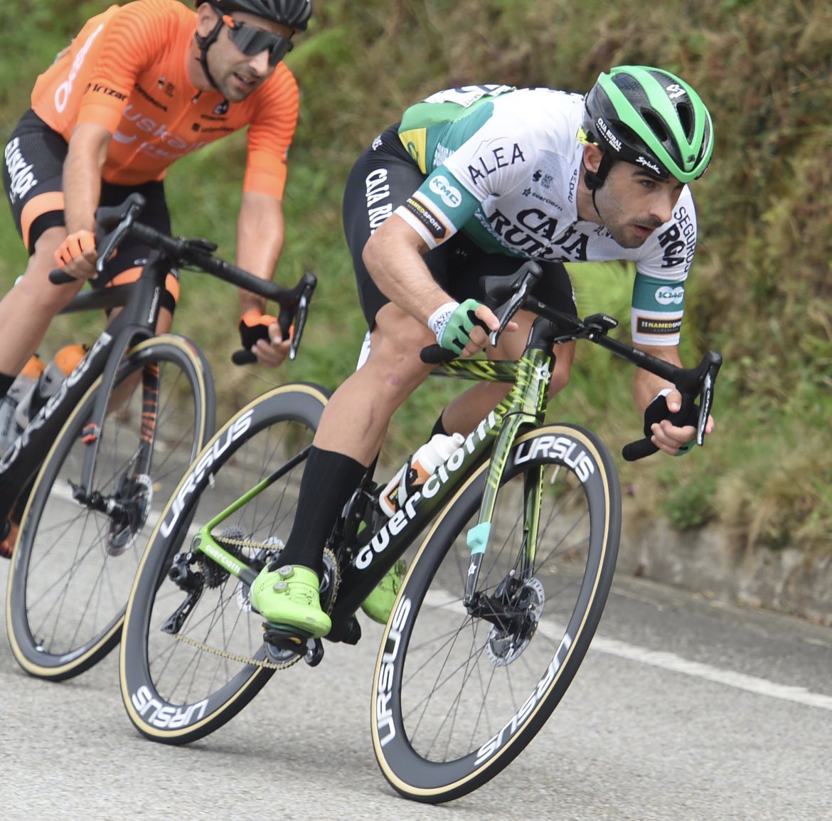 Our adventure with @teamtotalenergies and @cajarural_rga team is coming to an end. 

Thank you guys for all the km we have ridden together all over the world and for the emotions you. 

A big🤞to all of us! ✌️
🇮🇹🇫🇷🇪🇸

#ursuswheels for #procycling