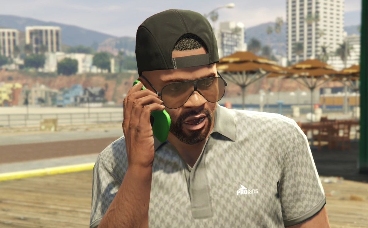 morsmutual_'s tweet photo. Despite Franklin being a multi-billionaire now, he couldn't afford a new phone since 2013 https://t.co/tv29KHuFeF