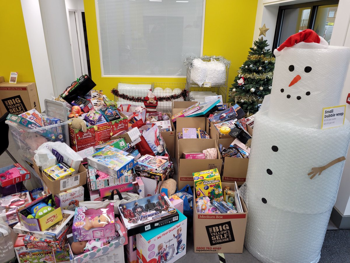 A special thank you also to @Proximoltd who donated 3 massive bags of donated toys &amp; gifts, and this is how the <a href="/bigyellowss/">Big Yellow</a> #Chester #Christmas #ToyAppeal is looking now, worth a mention hey <a href="/BBCTheOneShow/">BBC The One Show</a> ? Still time to donate and more thanks to follow in the next few days too