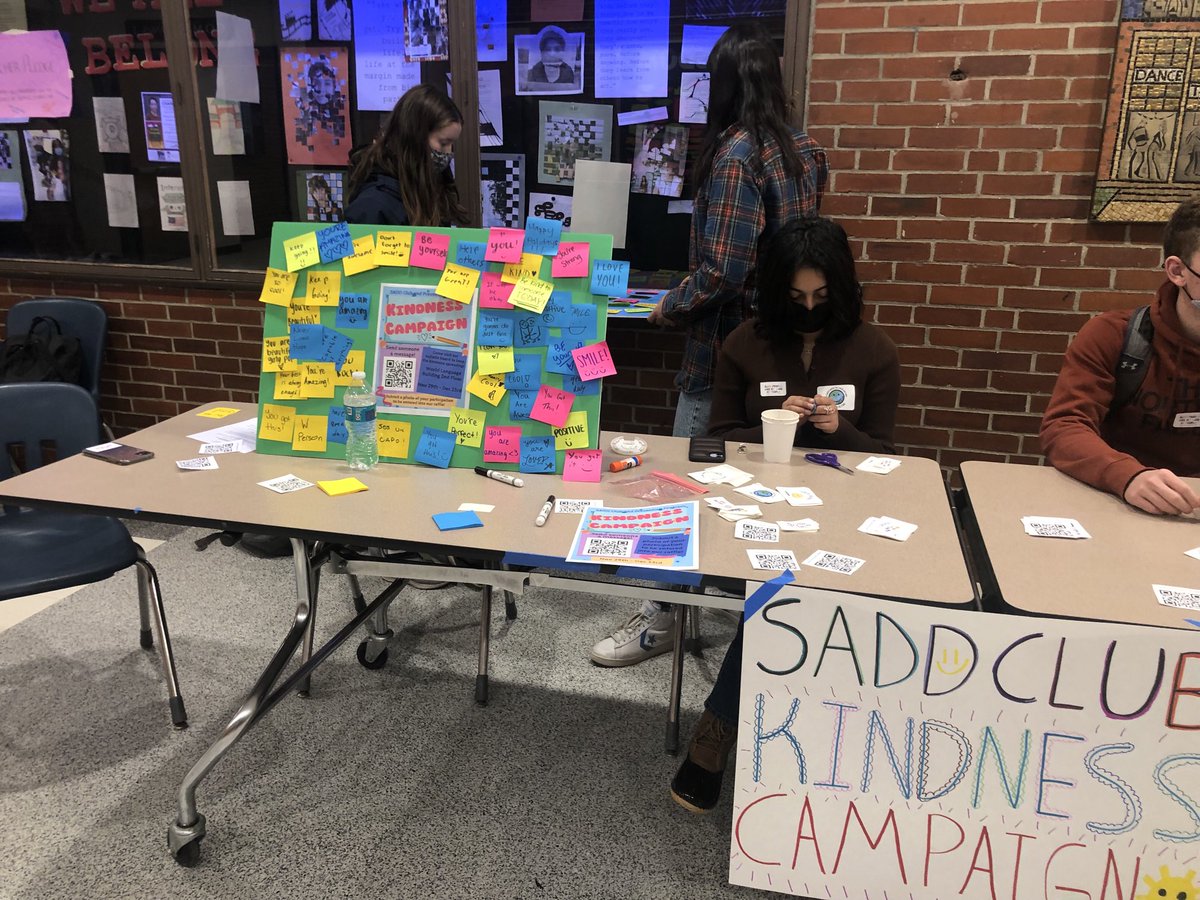 LPS SADD club spreading and sharing acts of kindness at LHS