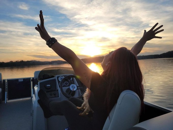🥰 Chasing Sunsets 🌅 Can't believe how warm it was today in the middle of December! https://t.co/ERwX<a href="/tag/neversettle"class="tags"><span>#neversettle</span></a><a href="/tag/thursday"class="tags"><span>#thursday</span></a><a href="/tag/vibes"class="tags"><span>#vibes</span></a>