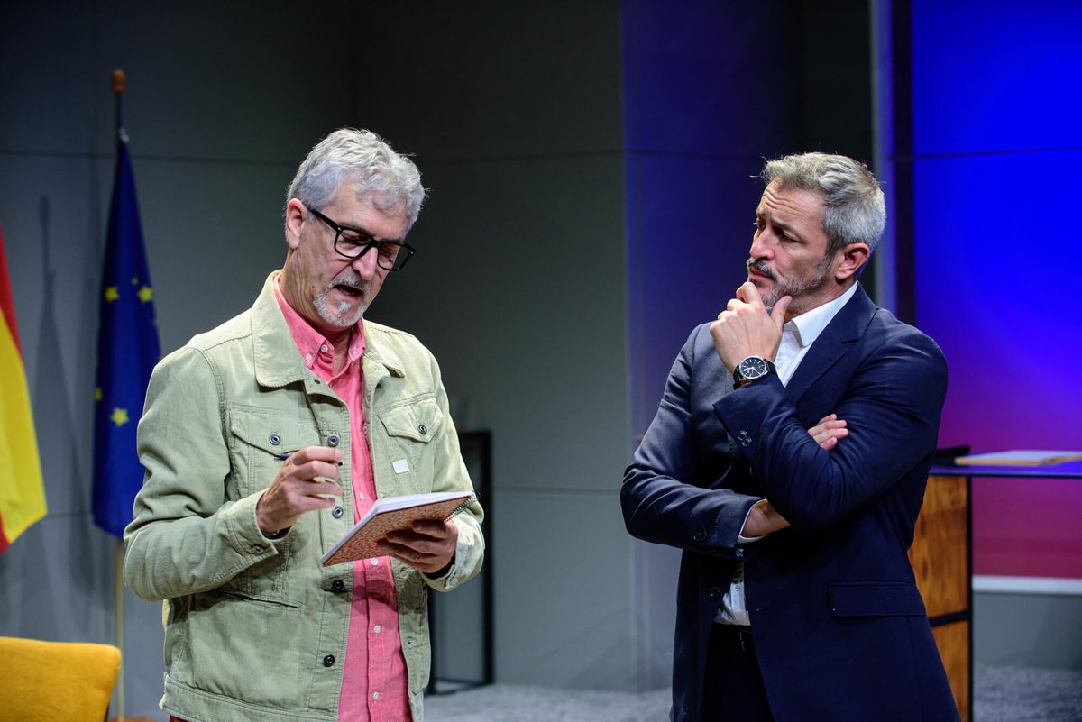 Pastis's tweet photo. Memorias de un Tiquis Miquis: El electo https://t.co/eVC76HcdvG @teatroQSF @coronado74 @AntonioMourelos https://t.co/CinaZQTfVp