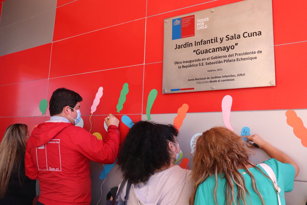 🟢 TERRENO | El seremi <a href="/PedroLamasG/">Pedro Omar Lamas</a> participó de la entrega de llaves de la Sala Cuna y Jardín Infantil “Guacamayo”, proyecto que tuvo una inversión de más de $1500 millones y que beneficiará a 192 niños y niñas del sector 👧 👶👦 Felicidades ❗#Valdiviacl