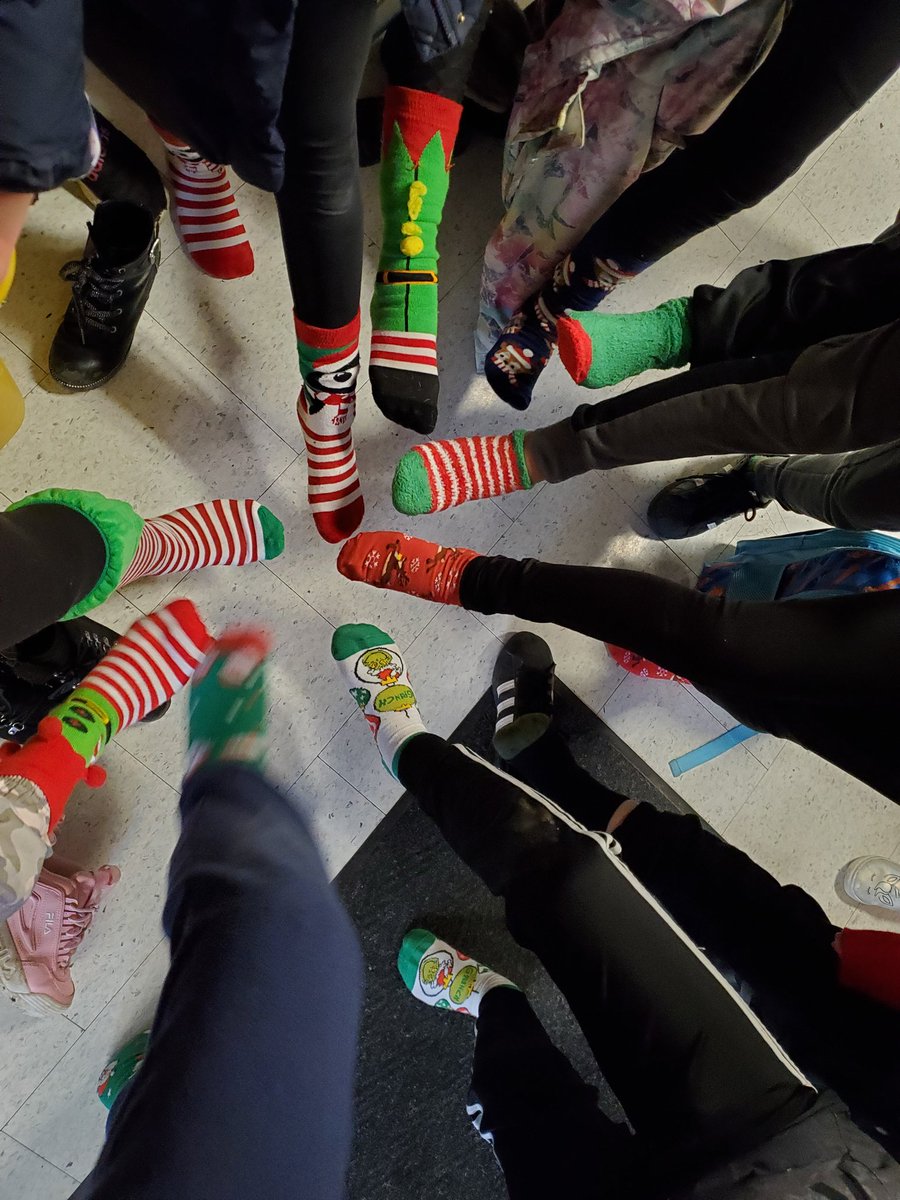 mrs_chug's tweet photo. More📱📸snapshots from today. 🙏Thank you to the Grade 4/5s - 8s for creating such a lovely 🎄✝️Christmas walk experience. @DPCDSB_BFA https://t.co/rE2Kkmy6QJ