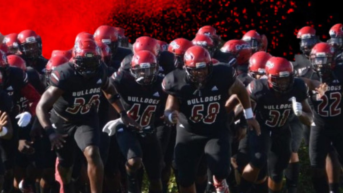 WaltonRecruits's tweet photo. NEW OFFER! 2022 WR/DB @HefnerMustafa thankful @GMC_Football offered! #BallDownBallOut

https://t.co/1czH91tlSl

https://t.co/c5VlvaLWZI https://t.co/HpLiZErPw9