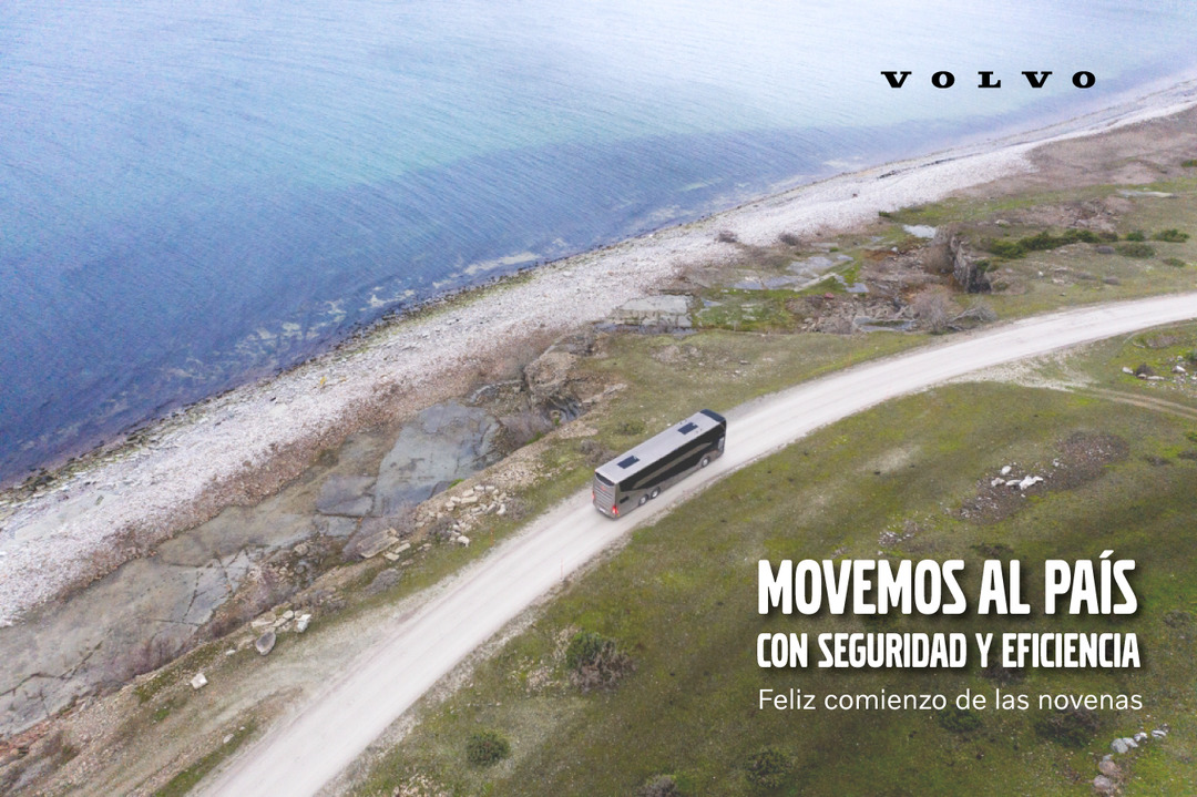 VolvoBusesCol's tweet photo. Hoy comienza la época más importante del año, un momento para unirnos como familia.
¿Sabes cuantas personas se reúnen en Navidad gracias a Volvo?
Autobuses Volvo. Calidad de vida en el transporte.
.
.
#VolvoBusCol #ConfianzaVolvo #SeguridadVolvo #VolvoUniendoFamilias https://t.co/DXLmrDxLSV