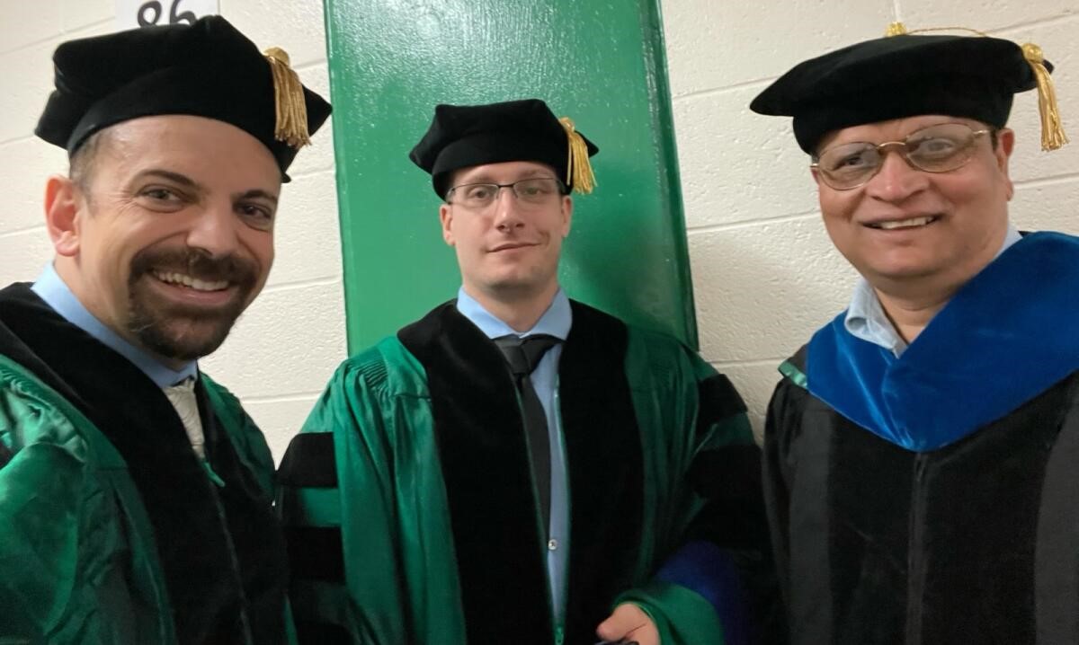 UNTChemistry's tweet photo. Cheers to a few of our graduate students who walked this last weekend!! We're so proud of y'all!
Dr. Alejandro Benitz, D'Souza Group
Dr. Camila Anguiano Virgen, Verbeck Group
Dr. Imesha Weligamage de Silva, Verbeck Group
Dr. Michael Thomas, D'Souza Group
#UNTCOS #Chemistry https://t.co/ufZWe5oN1s