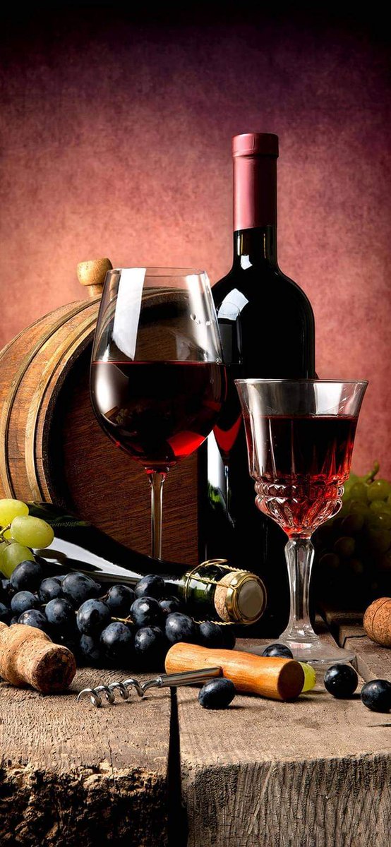 A tu pedido, el mejor vino. Solo en Supermarket El Pino. Visítanos en Real 539 Huancayo.