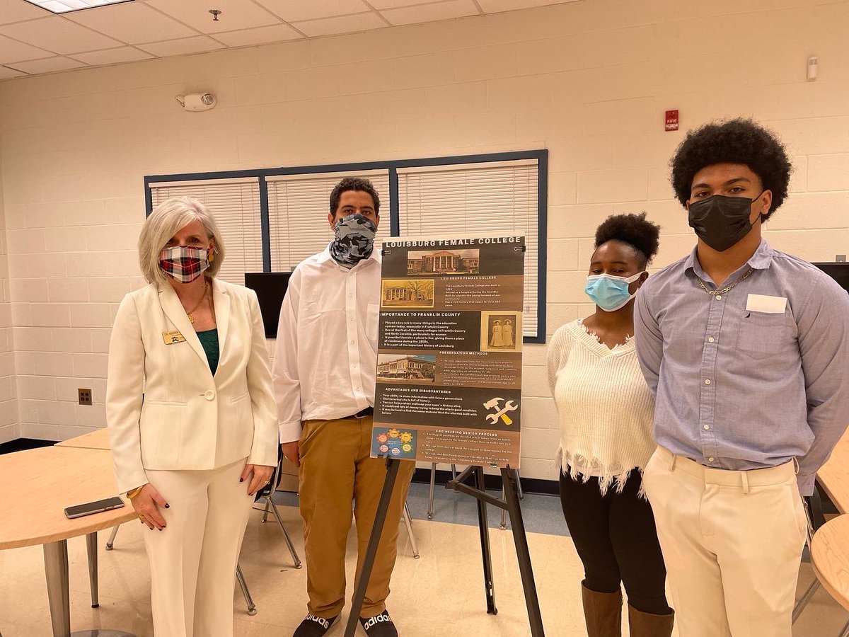 LHSSTEM5's tweet image. Thank you to Dr. Schuhler and all who support our Sophomore STEM Showcase today. Stemies, you did an amazing job! @LouisburgHSFCS @FCSchoolsNC @FranklinCoNews