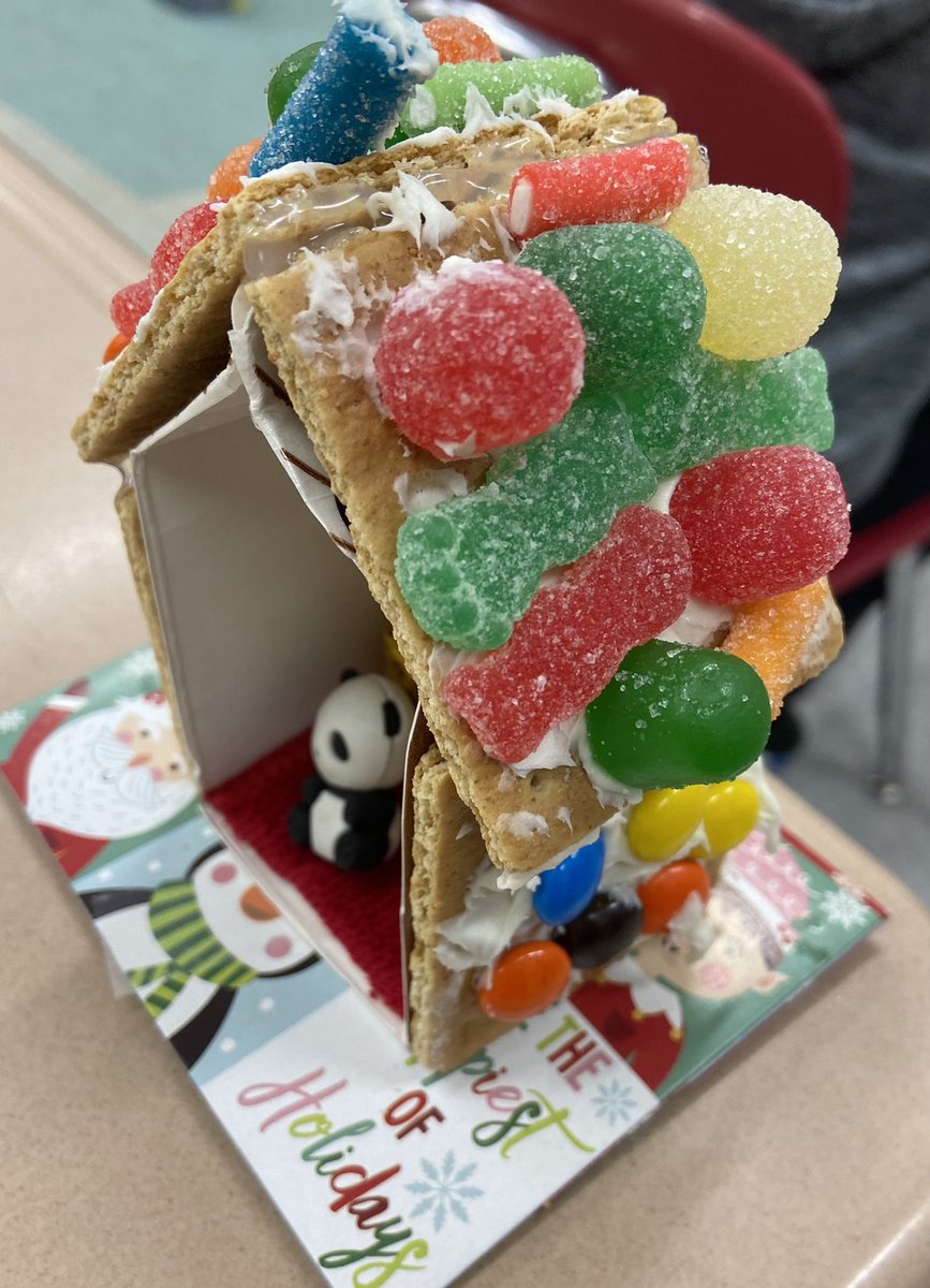 1st graders use candy, mod podge, creativity and lots of holiday cheer to create new homes for their #DeskPets ! #minimakers #gingerbreadSTEM ❤️