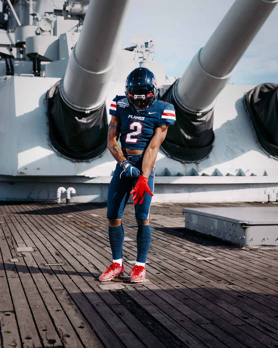 LibertyFootball's tweet photo. This week on #FIRE 🔥 https://t.co/rUkCbqLc1r