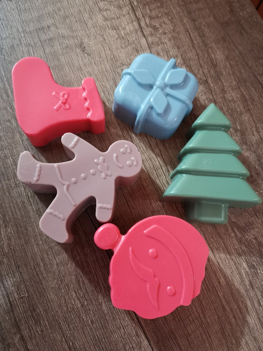 maremi_jabones's tweet photo. Esta Navidad regala algo diferente...
Paquetes Navideños, kit StarWars, kit Harry Potter, jabones artesanales relajantes e hidratantes y mucho más...

Pregunta vía DM https://t.co/afOBHDD1o9