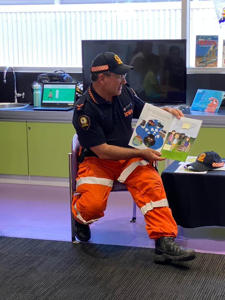 QLDSESVA's tweet photo. 🦺 SES NEWS

Great work Gracemere SES Group and all the volunteers at Southside Library!

https://t.co/nzB6C4lqXO
https://t.co/8UE4USUM7j

@QLDSESVA @QldFES 

#qldses #qldsesva #qldfes #ses #sesvolunteers https://t.co/BTi7h9V5iJ