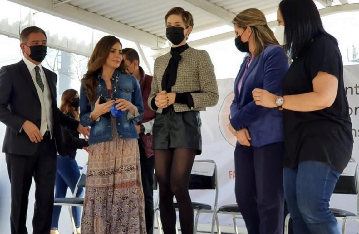 GtTrevilanders's tweet photo. Con @GloriaTrevi como invitada especial, este jueves fue inaugurado el primer Centro de Acompañamiento de Reinserción Social en el Estado de Nuevo León para buscar reintegrar a la sociedad a personas que estuvieron reclusas en penales. https://t.co/t4Xa6oQjZs